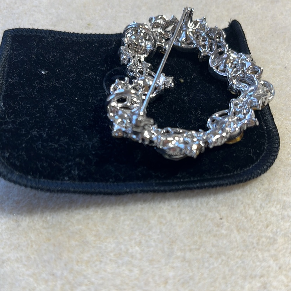 Austrian Crystal brooch/pendant - Picture 3 of 5